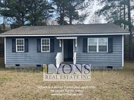 606 Briarcliff Cir in Sparks, GA - Building Photo