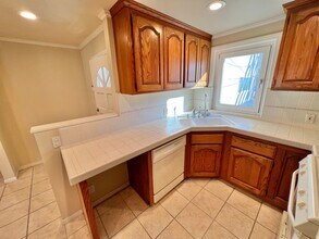 5538 E Ocean Blvd in Long Beach, CA - Building Photo - Building Photo