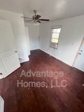 1007 N Scott Ave in Belton, MO - Foto de edificio - Building Photo
