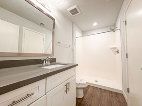 1645 E Cheery Lynn Rd in Phoenix, AZ - Building Photo - Building Photo