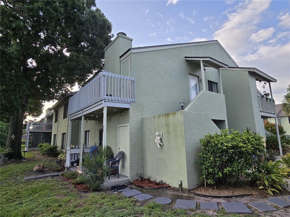 5845 La Costa Dr in Orlando, FL - Foto de edificio