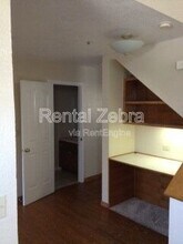 1020 Stonridge Dr in Turlock, CA - Building Photo - Building Photo