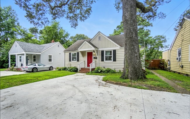 2605 Bapaume Ave in Norfolk, VA - Building Photo - Building Photo