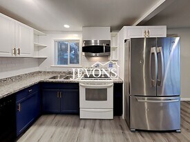 3303 S Ainsworth Ave in Tacoma, WA - Building Photo