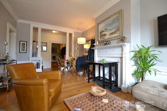 1661 Commonwealth Avenue in Boston, MA - Foto de edificio - Building Photo