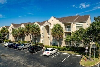 7575 Hampton Blvd in North Lauderdale, FL - Foto de edificio - Building Photo