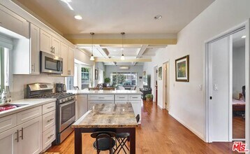 116 S Alexandria Ave in Los Angeles, CA - Building Photo - Building Photo