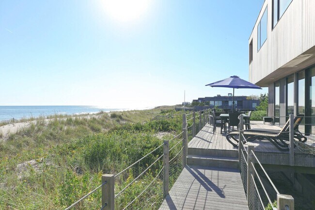 713 Daniel's Lane in Sagaponack, NY - Building Photo - Building Photo