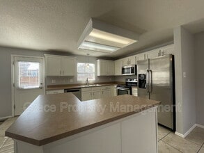 10652 E 112th Way in Commerce City, CO - Building Photo - Building Photo