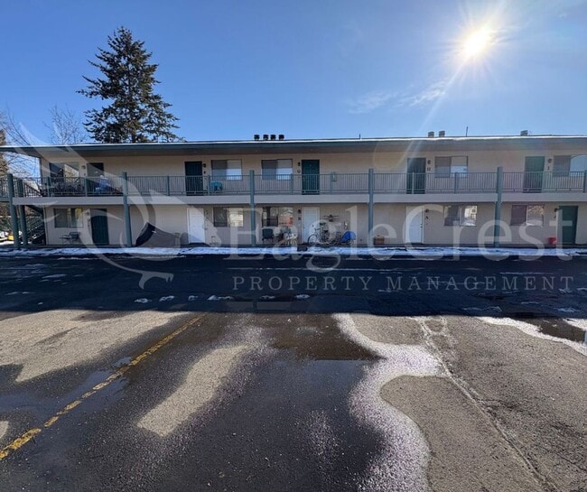 17-19 S Roosevelt St