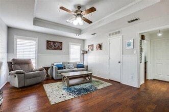 2211 Bluebonnet Dr in Richardson, TX - Building Photo - Building Photo