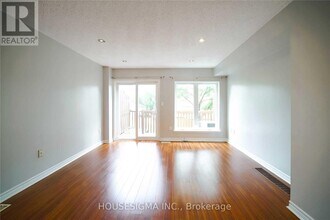 80-80 Strathaven Dr in Mississauga, ON - Building Photo - Building Photo