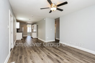 9132 S Saginaw Ave in Chicago, IL - Building Photo - Building Photo