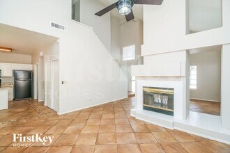 3710 W Spinnaker Ln in Tucson, AZ - Foto de edificio - Building Photo