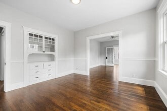 62 Vernon St, Unit 62 in Waltham, MA - Foto de edificio - Building Photo