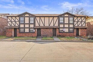 1006 Bland Dr in Arlington, TX - Building Photo