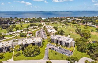 6116 43rd St W in Bradenton, FL - Building Photo