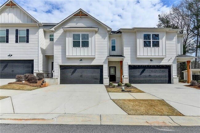 217 Rockfern Ter in Lilburn, GA - Building Photo - Building Photo