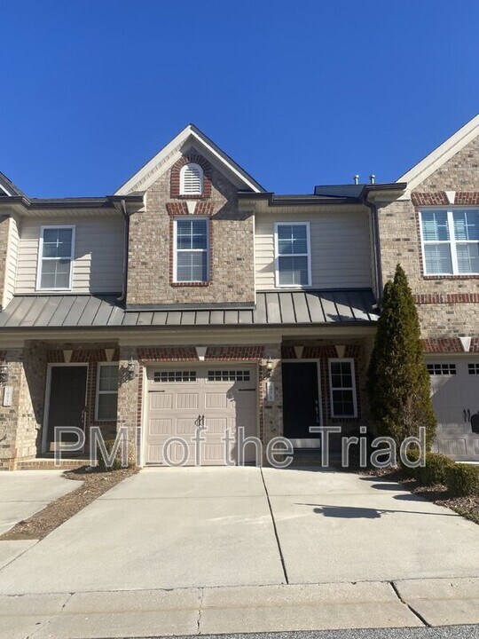 1078 Richmond Park Dr in Winston-Salem, NC - Building Photo