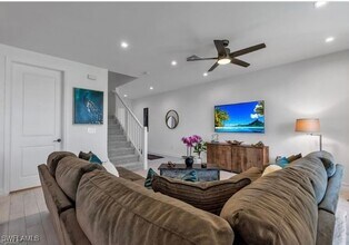 7580 Carnegie Way in Naples, FL - Building Photo - Building Photo