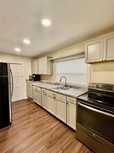 702 50th St in West Palm Beach, FL - Building Photo - Building Photo