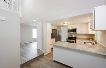 15508 E Oxford Ave in Aurora, CO - Building Photo - Building Photo