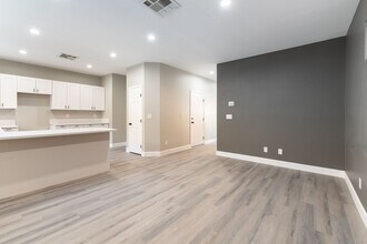 10505 Cold Mountain Ave in Las Vegas, NV - Building Photo - Building Photo