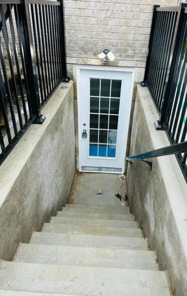 15 Goundry Cres in Kitchener, ON - Building Photo - Building Photo