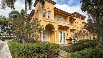 210 NE 69th Cir in Boca Raton, FL - Building Photo