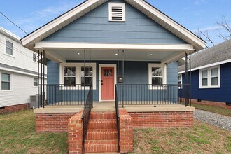 215 E Cummings Ave in Hampton, VA - Building Photo - Building Photo