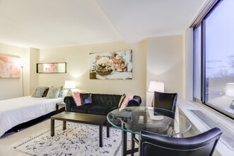 1111 Arlington Blvd, Unit 546 in Arlington, VA - Building Photo - Building Photo