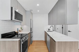 63 Pitt St in New York, NY - Building Photo - Building Photo
