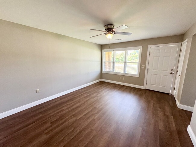 401 S Cherry St in Seneca, SC - Building Photo - Building Photo