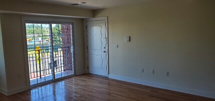 307 Irvine Turner Blvd, Unit 2 in Newark, NJ - Building Photo - Building Photo