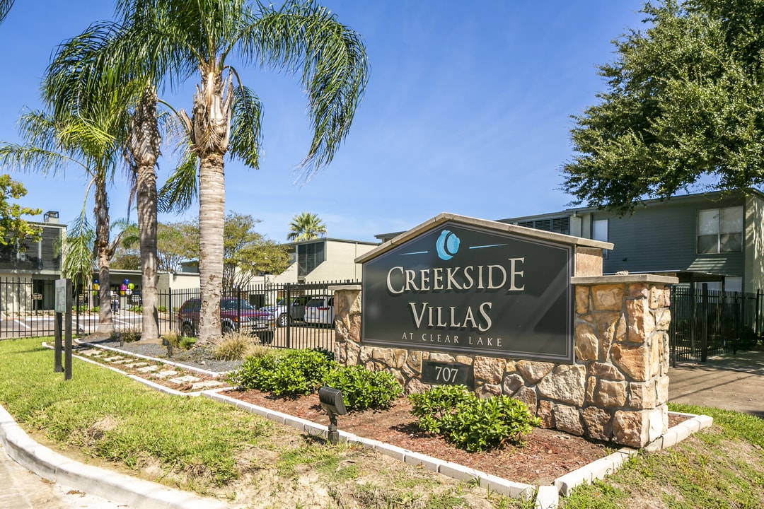 Creekside Villas at Clear Lake Apartments Photo