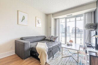 221 Windsor St in Toronto, ON - Building Photo - Building Photo