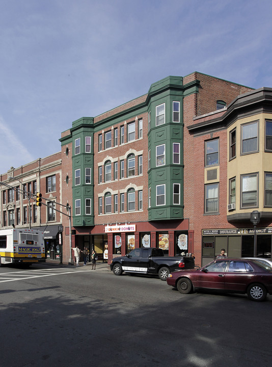 10-14 Washington Ave in Chelsea, MA - Foto de edificio