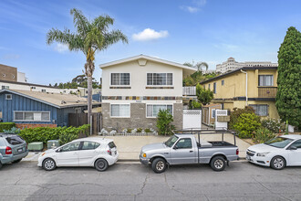 Lauretta Apartments in San Diego, CA - Building Photo - Primary Photo