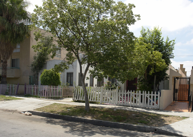 6036-6038 Barton Ave in Los Angeles, CA - Building Photo - Building Photo