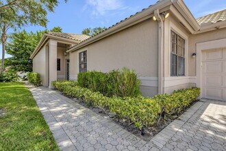 4528 Barclay Fair Way in Wellington, FL - Foto de edificio - Building Photo