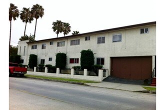 847 North King Avenue in Wilmington, CA - Building Photo - Building Photo