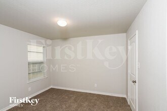 5931 Forte Falls in San Antonio, TX - Foto de edificio - Building Photo