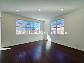 3165 Sunny Gate Ln in Folsom, CA - Building Photo - Building Photo