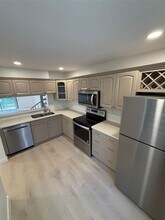 13004 SW 88th Terrace S in Miami, FL - Building Photo - Building Photo