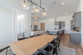 25018 Pavonia Lake Ln in Tomball, TX - Building Photo - Building Photo