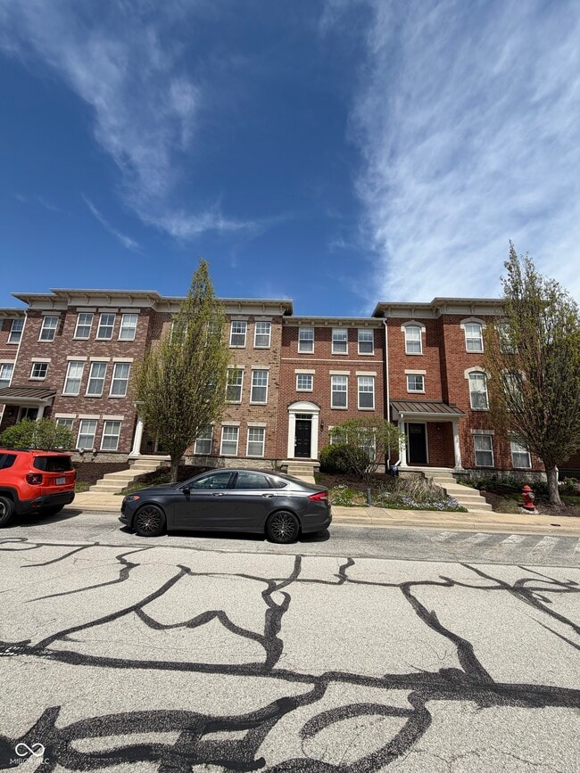 6305 Schooler Drive in Whitestown, IN - Building Photo - Building Photo