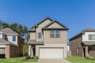 1310 Jonah Ln in Ennis, TX - Building Photo - Building Photo