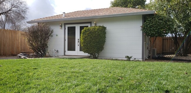 1401 Grove Way in Concord, CA - Building Photo - Building Photo