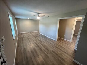 936 Pindar Ave in Dallas, TX - Building Photo - Building Photo