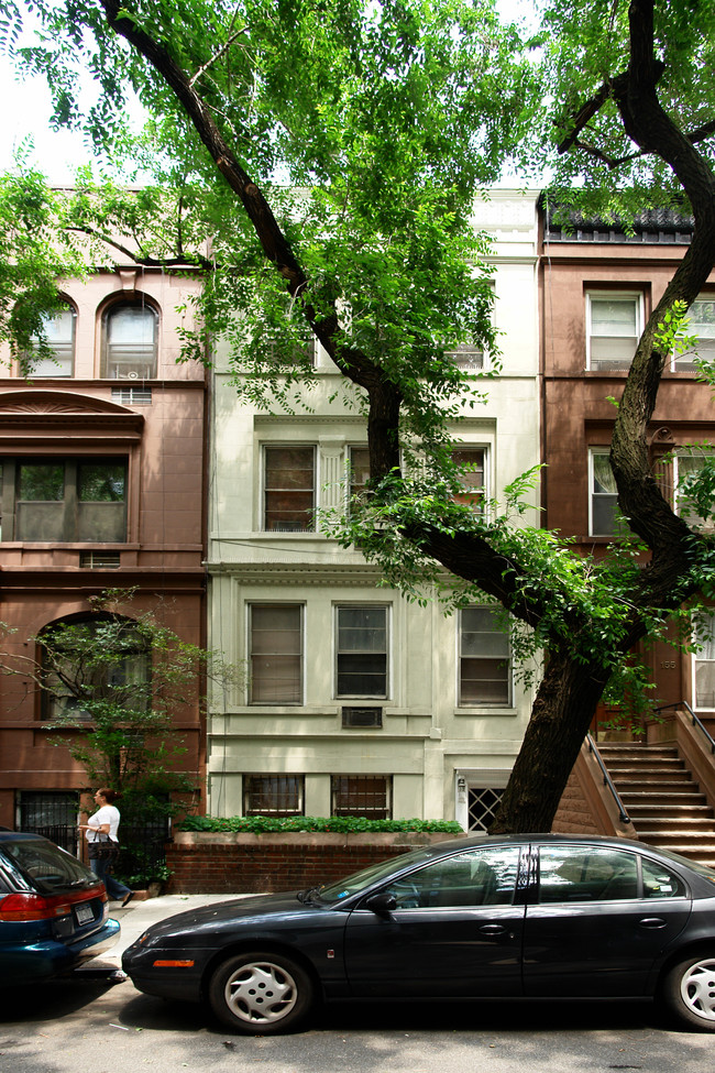 157 W 95th St in New York, NY - Foto de edificio - Building Photo